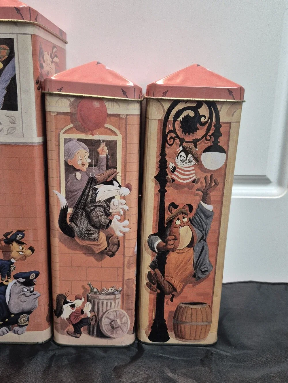 Rare Vintage 1994 Warner Bros. Looney Tunes Downtown Set of 4 Tins -
